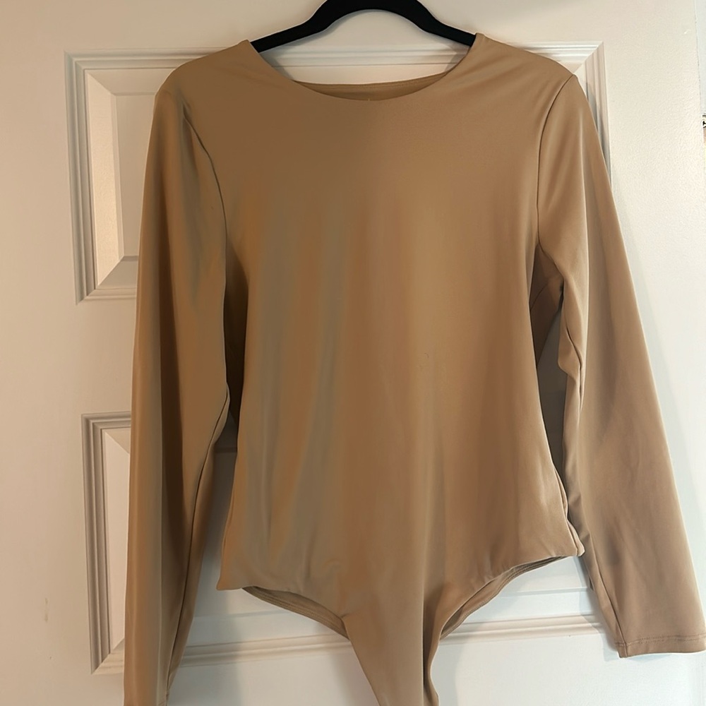 Nuuds Bodysuit Size L Tan Long Sleeve Snap Closure